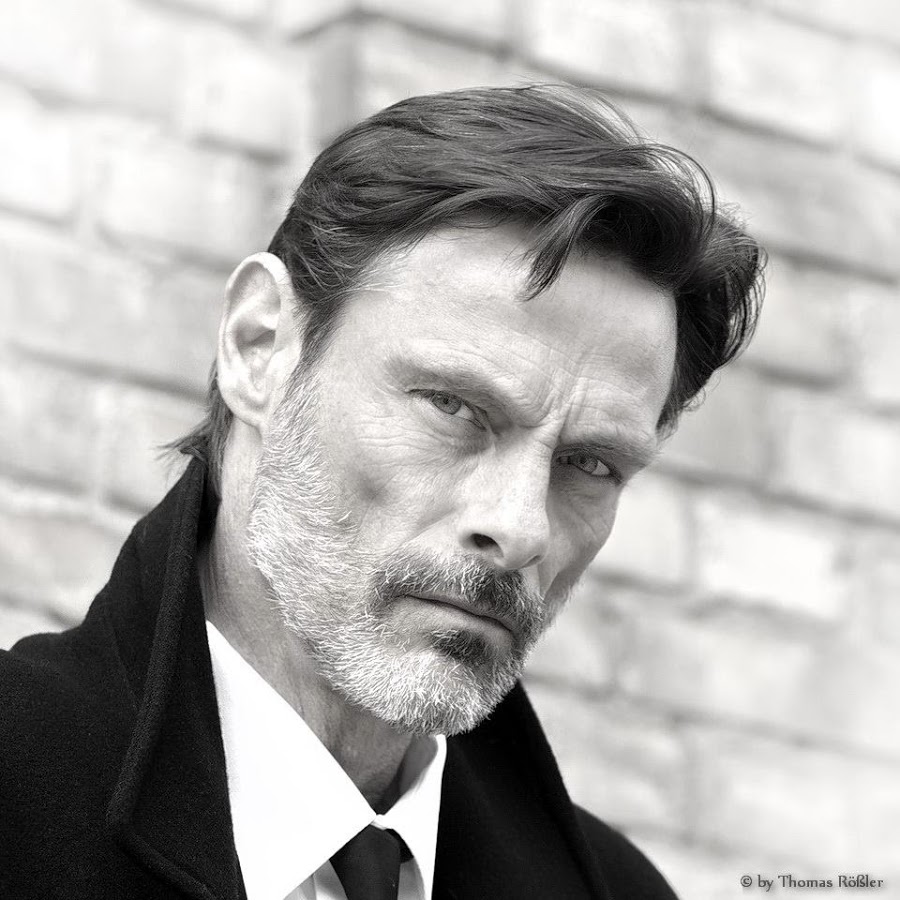 PROFILE: LADY PONCE 🇨🇲🎶 Mobile money name: Adèle Ruffine Ngono Stage  name: Lady ponce Profession: Singer , Songwriter and entrepreneur Date of  birth: 24th July 1983 (40 years old) Place of birth:, image size:900x900