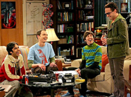 Nerd-friendly comedy 'The Big Bang Theory' gets 2 more years!