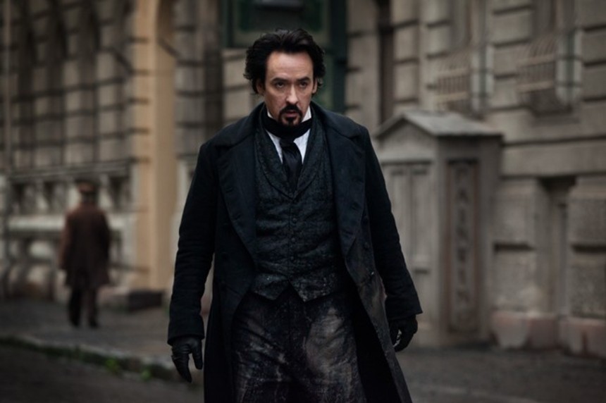 First Official Look At John Cusack As Edgar Allan Poe In THE RAVEN
