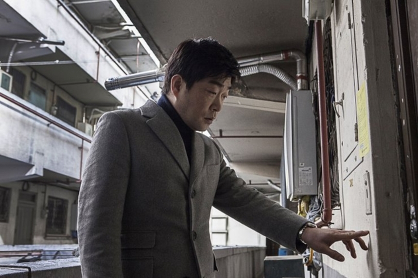 Korean Box Office: HIDE AND SEEK Ekes Out Another First Place