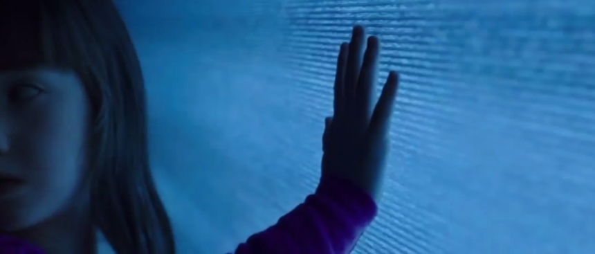 POLTERGEIST Remake: First Trailer Offers Homage And Jump Scares