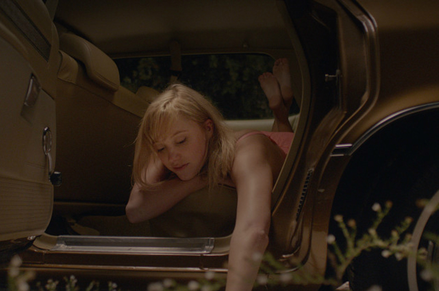 Review: IT FOLLOWS, A Pure Thriller