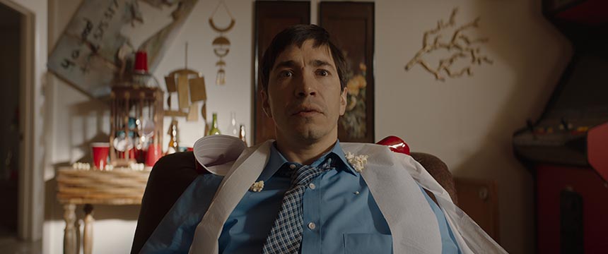 THE WAVE Teaser: Justin Long And Sheila Vand Star in Trippy Parable Flick