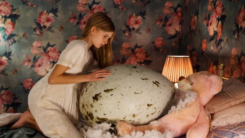 Sundance 2022 Review: HATCHING, The Unbearable Weight Of Impossible Eggs-pectation