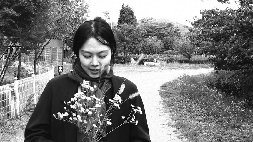 New York 2022 Review: Hong Sang-soo's THE NOVELIST'S FILM, Compulsion and Stagnation