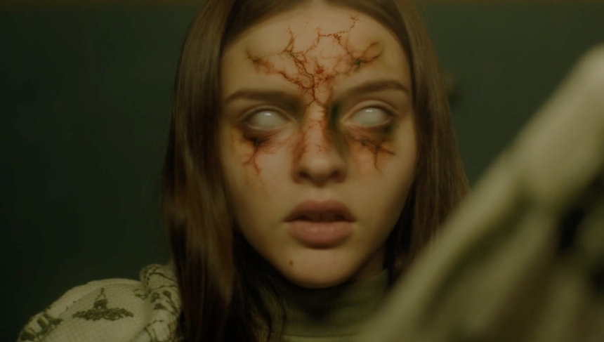 RESTLESS WATERS, SHIVERING LIGHTS: Watch The International Trailer For Spanish Spooker