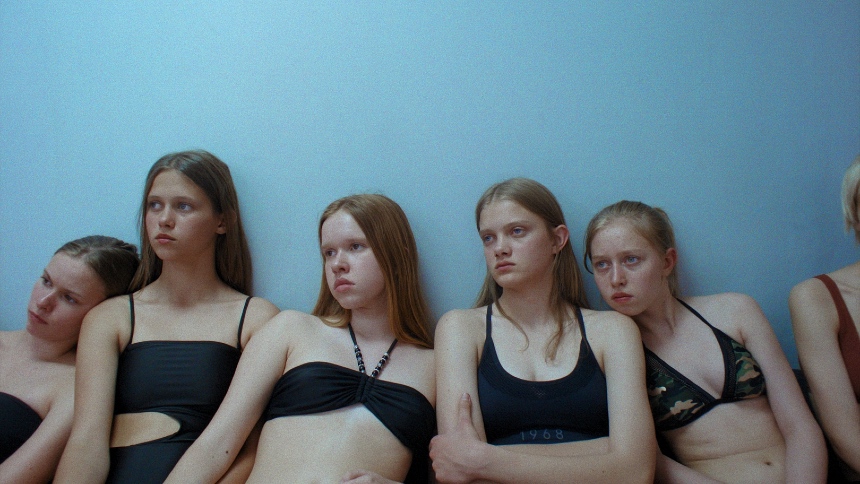 Locarno 2024 Review: TOXIC Explores Teenage Turmoil Through Female Gaze