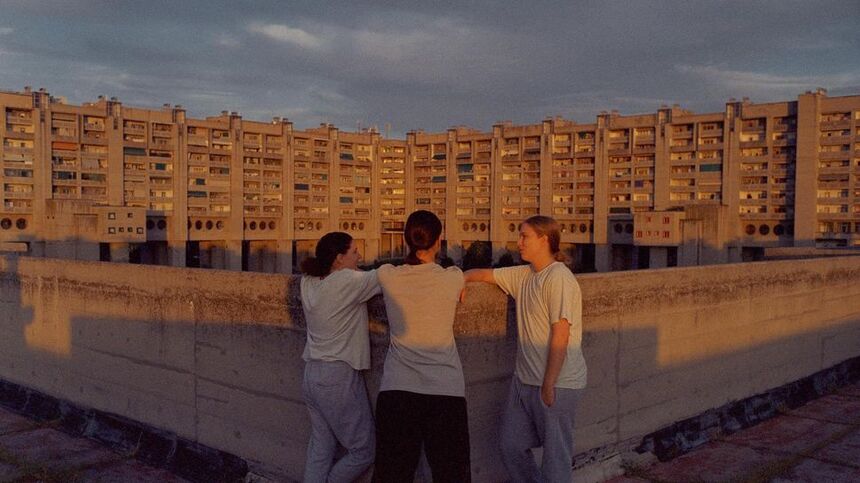 Locarno 2025 Review: FANTASY Merges Coming of Age and Social Drama on Identity Through a Music Video Aesthetics