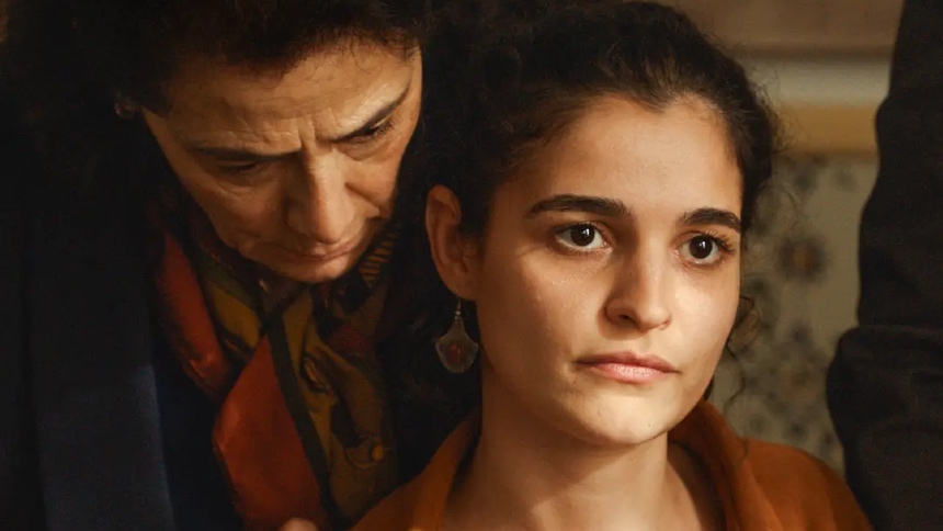 Berlinale 2026 Review: IN A WHISPER (À VOIX BASSE) Unearths the Queer Stigma in a Tunisian Family and Beyond